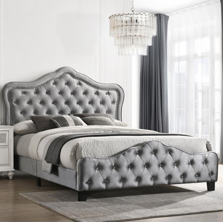 QUEEN BED