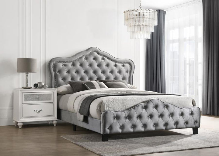 QUEEN BED